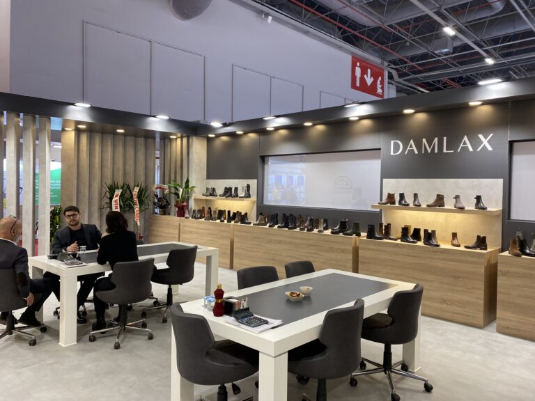 Damlax antrasit stand sağ iç perspektifi