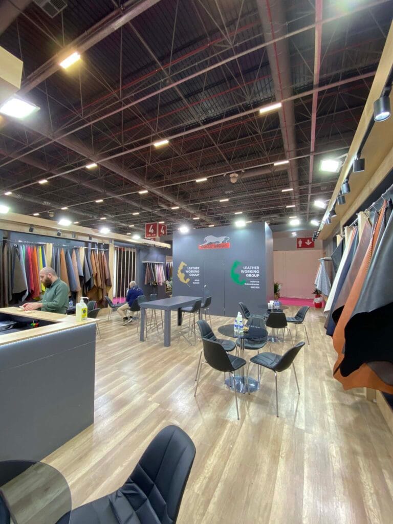 Güçlü Deri AYSAF 2024 ahşap stand uygulaması 5