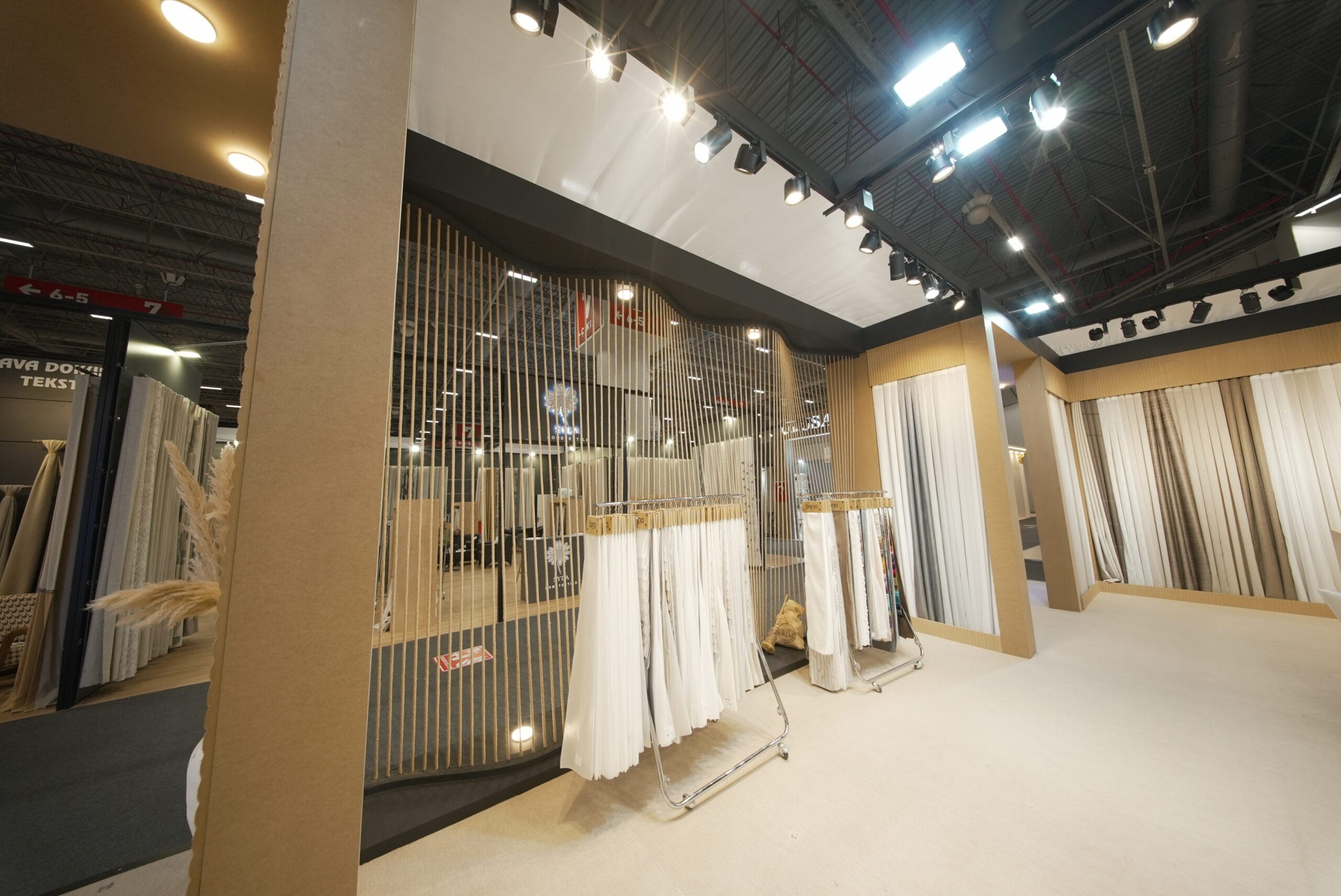 Bona Home – HOMETEX 2026 7 Bona Home – HOMETEX 2026 – Projektaufnahme – Aufbau und Umsetzung 6