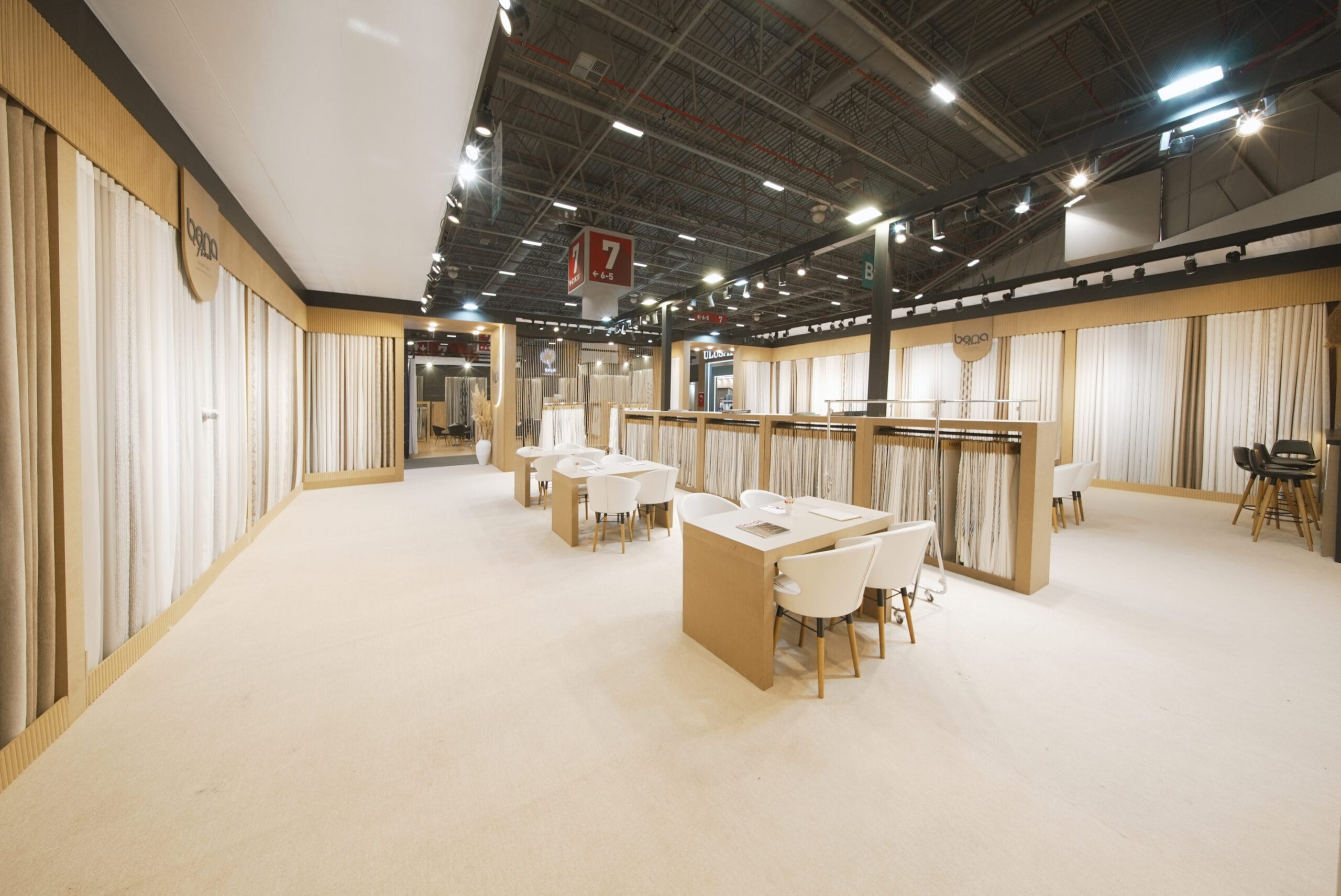 Bona Home – HOMETEX 2026 9 Bona Home – HOMETEX 2026 – Projektaufnahme – Aufbau und Umsetzung 8